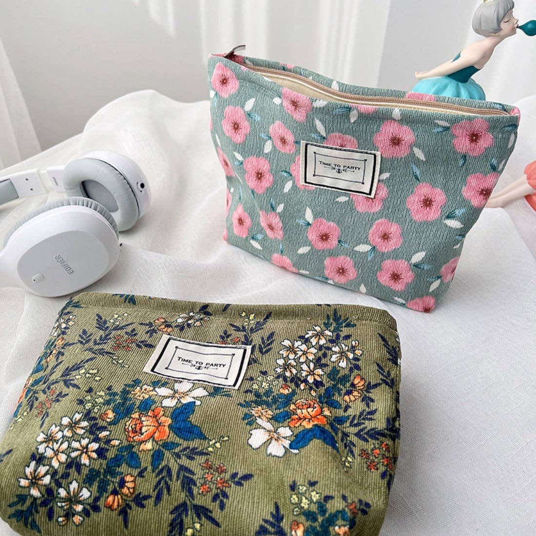 Funkyrel - Cosbai Corduroy Floral Cosmetic & Storage Bag
